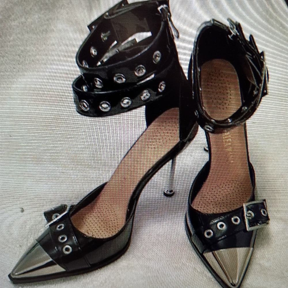 Azalea Wang Patent Stylish Black and Silver Heels W/Ankle Buckle Straps Siz 8